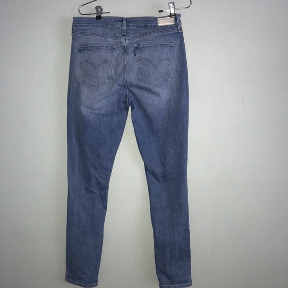 Levi’s High Rise & Curvy Jeans 30x32​​​ - Picture 4 of 6